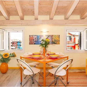 https://casa-nova-burano.hotelslidodijesolo.com